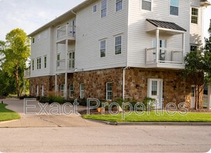Building Photo - 10875 Allen Way
