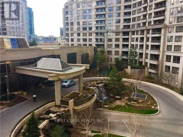 Photo du bâtiment - 3880 Duke of York Blvd