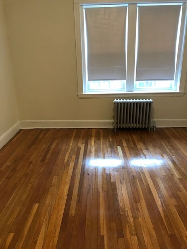 Building Photo - 3-4 Bedrooms 9/1 BRIGHTON