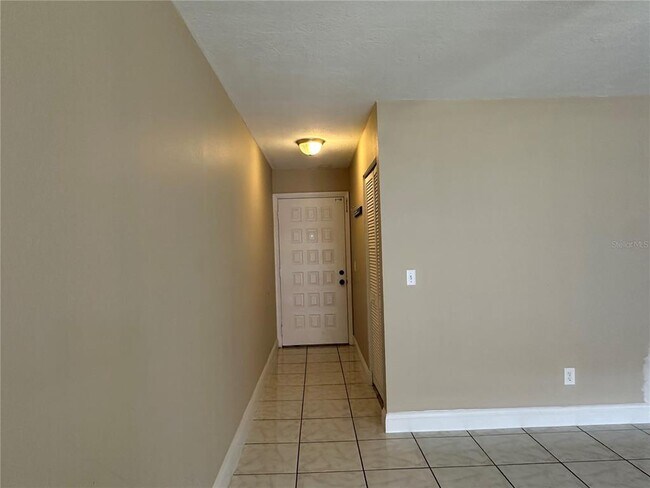 Foto del edificio - 27 W Country Cove Way