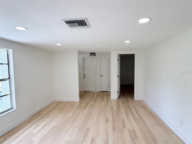 Building Photo - 8512 Longboat Ln