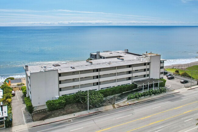 Foto del edificio - 22548 CA-1