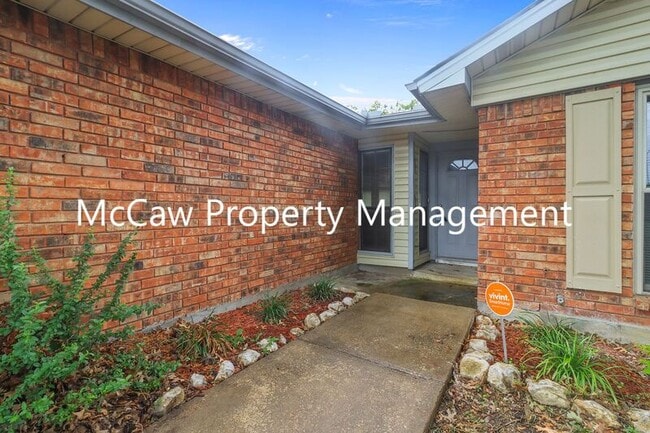 Building Photo - 7400 Butternut Ct