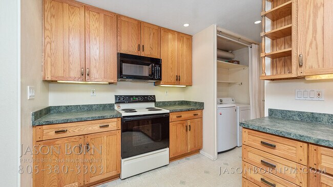 Foto del edificio - 28803 Oakpath Dr