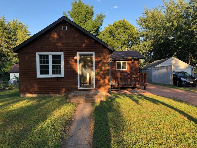 Building Photo - SHORT TERM LEASE! Now through May 2024! Gr...