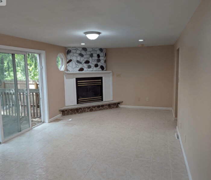 Building Photo - NOW AVAILABLE! - 414 Beverly Dr, Syracuse,...