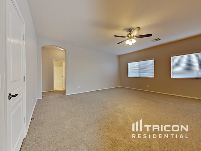 Foto del edificio - 23565 W Hidalgo Ave