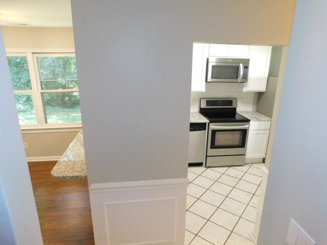 Building Photo - End Unit Townhome