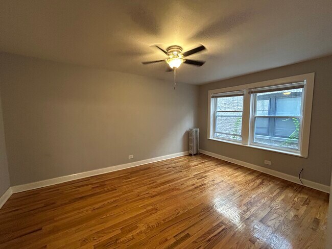 Foto del edificio - 6956 N Ashland Ave