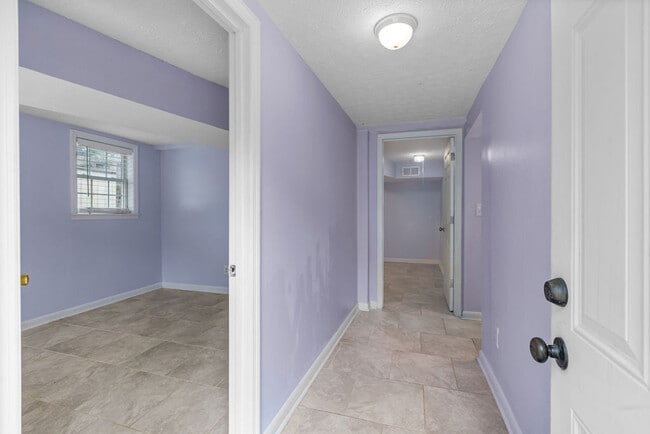 The room on your left - 512 River Rouge Dr