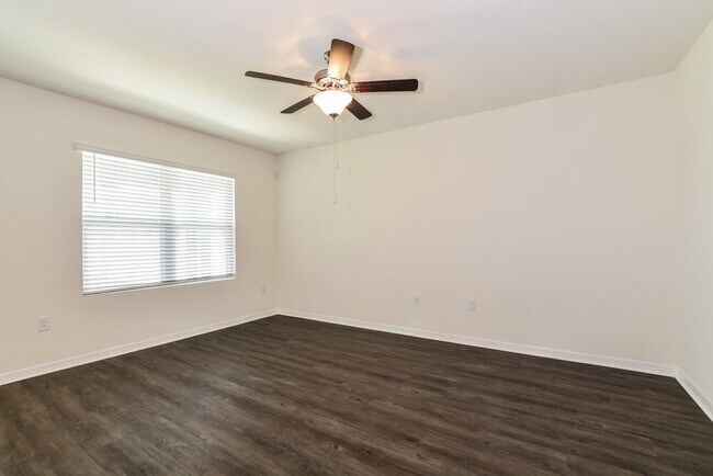 Building Photo - 2164 Bridlewood Dr