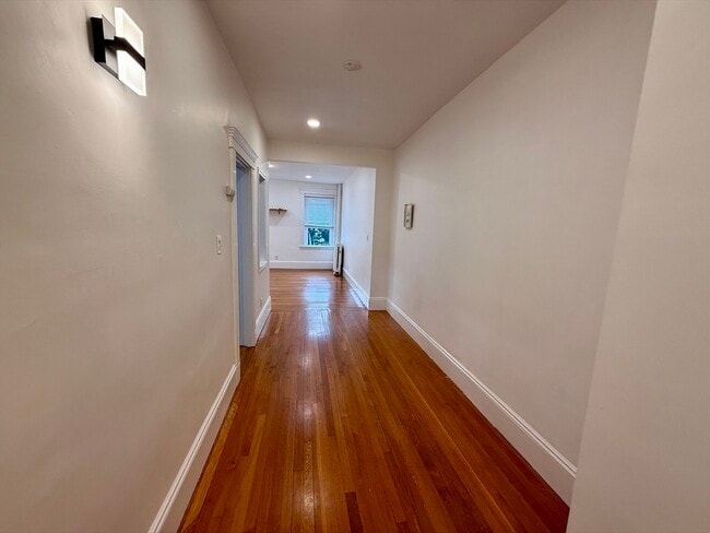 Building Photo - 38 Kilsyth Rd