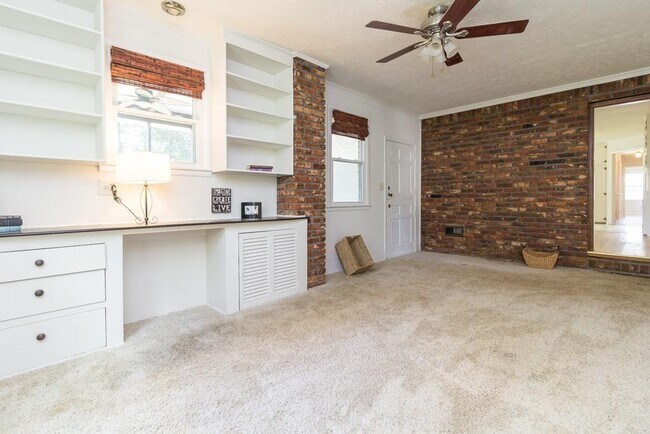 Building Photo - 2118 Allaire Ln NE