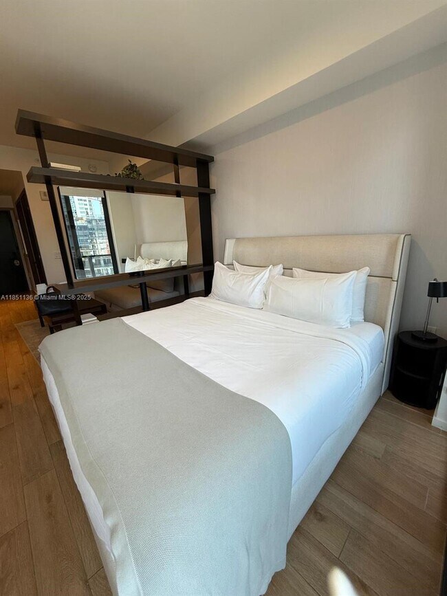 Foto del edificio - 398 NE 5th St