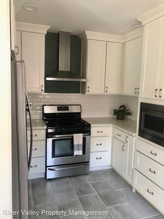 Foto del edificio - 2 br, 2 bath House - 3324 S Street