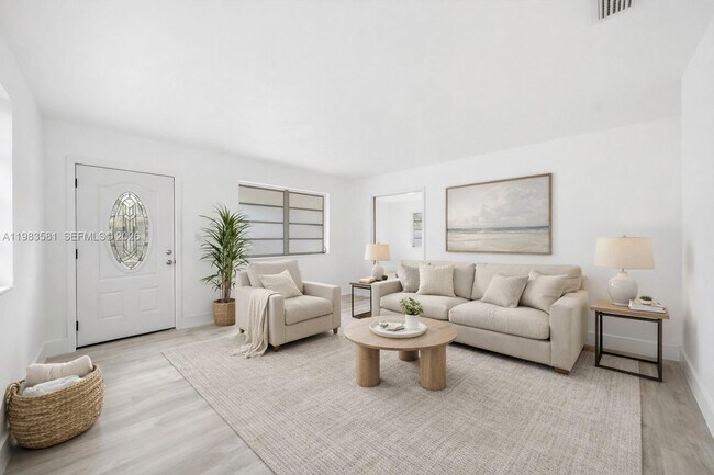 Foto del edificio - 1781 SW 13th St