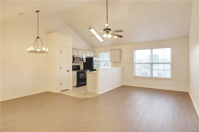 Building Photo - 767 W Sandy Beach Ln