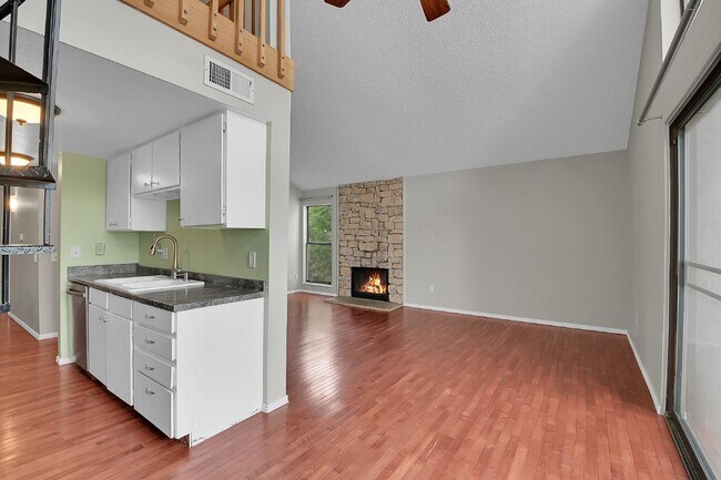 Foto del edificio - $1,900.00 - 2 Bedroom, 1 Bathroom, Condo i...