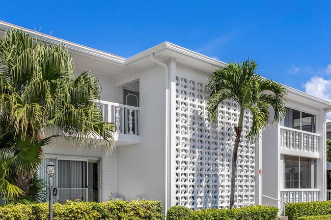 Building Photo - 4201 S Ocean Blvd