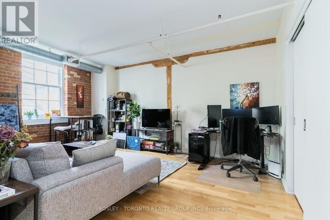 Photo du bâtiment - 81A Front St E