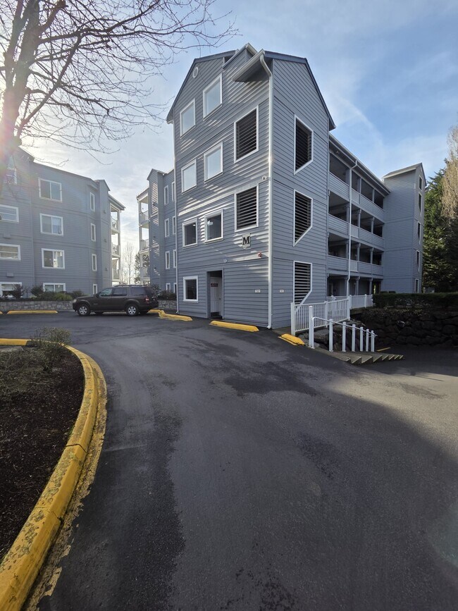 Foto del edificio - 6125 NE 175th St