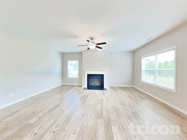 Building Photo - 20 Evergreen Ln