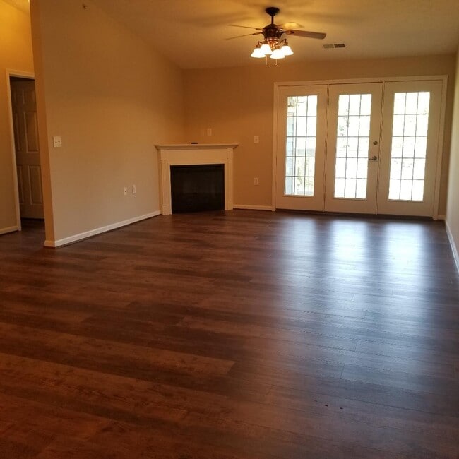 Building Photo - 6501 Matalin Pl