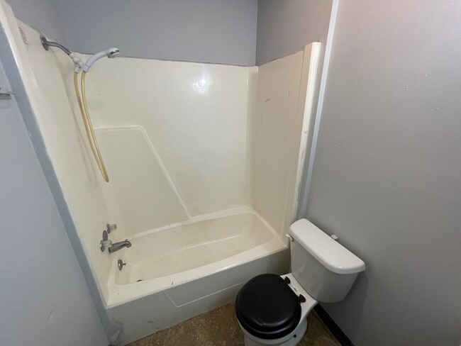 Building Photo - 111-2 Fairweight-