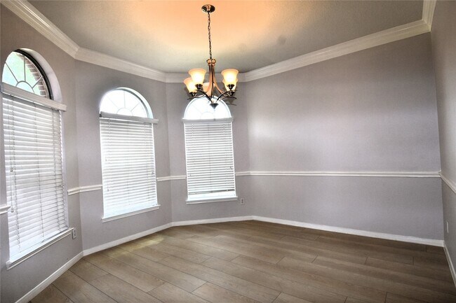 Foto del edificio - 6330 Bennington Springs Dr