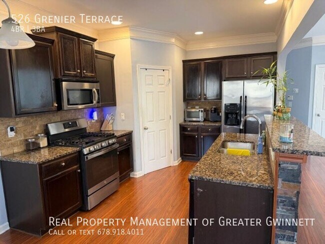 Building Photo - 526 Grenier Terrace NE