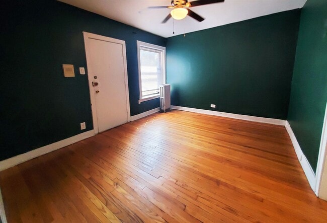 Foto del edificio - 5639 N Magnolia Ave