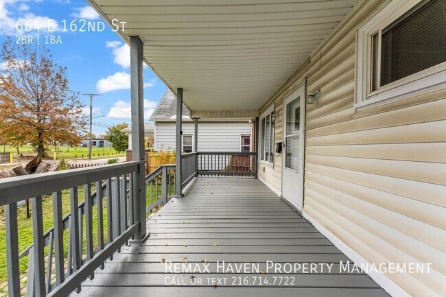 Foto del edificio - 664 E 162 St , Cleveland- Spacious 2 bedro...