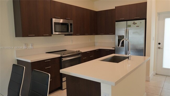 Foto del edificio - 8301 NW 41st St