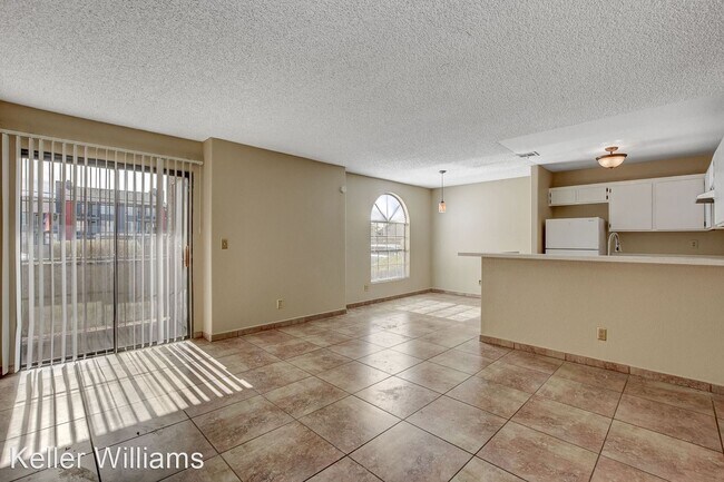 Foto del edificio - 2 br, 2 bath House - 2979 Juniper Hills Bl...