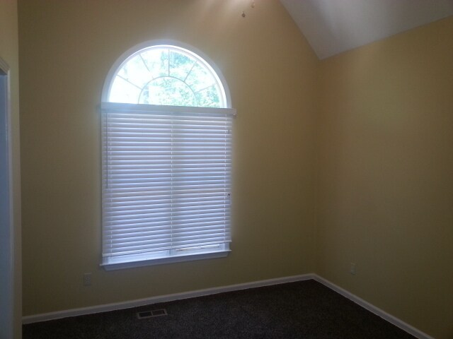 Building Photo - Awesome 3 Bed, 2 Bath Home!