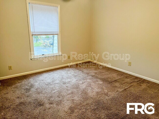 Foto del edificio - 107 Chesterfield Ct