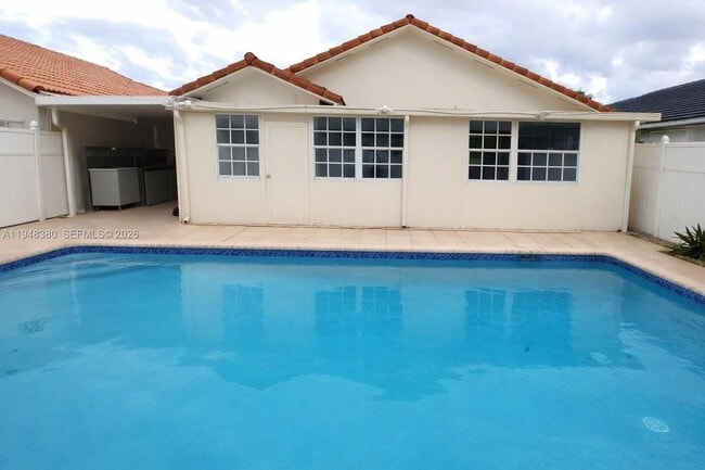 Photo - 14316 SW 148th Place House