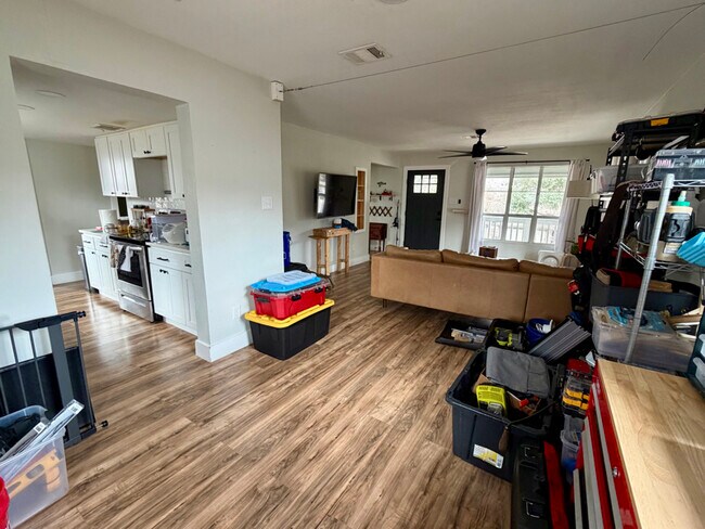 Foto del edificio - 4805 Brook Creek Cove