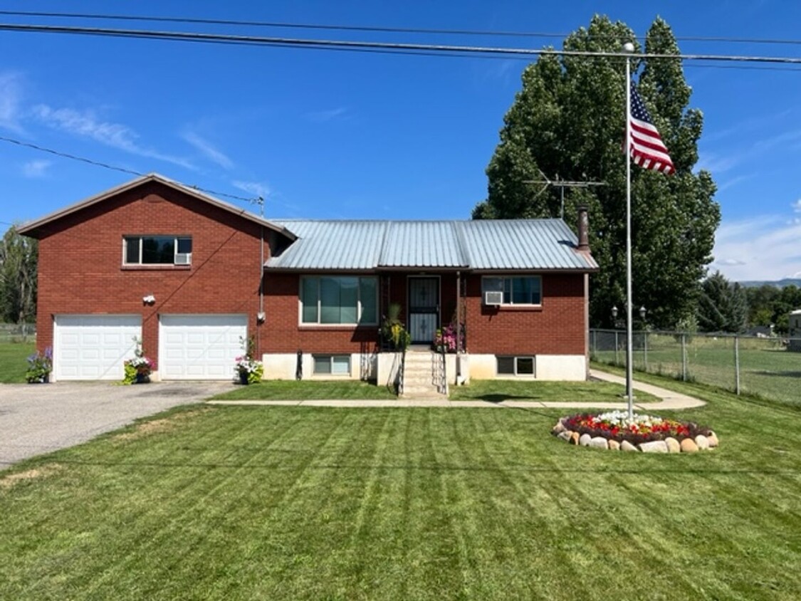 Primary Photo - Beautiful home in the heart of Huntsville ...