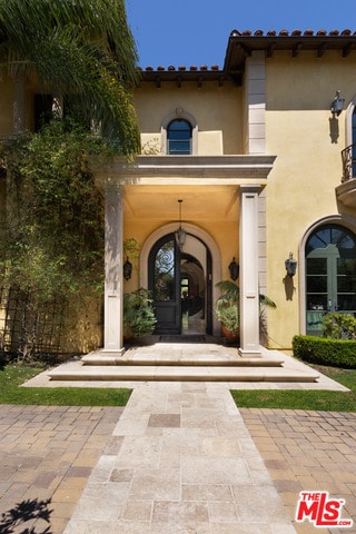 Building Photo - 506 N Palm Dr