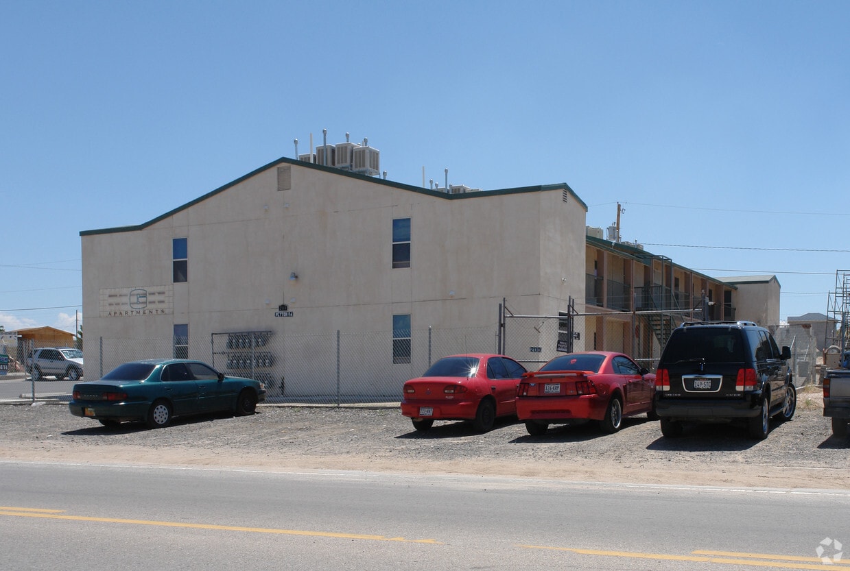 Building Photo - M G R Apartments