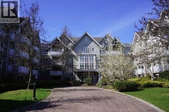 Building Photo - 8060 Jones Rd