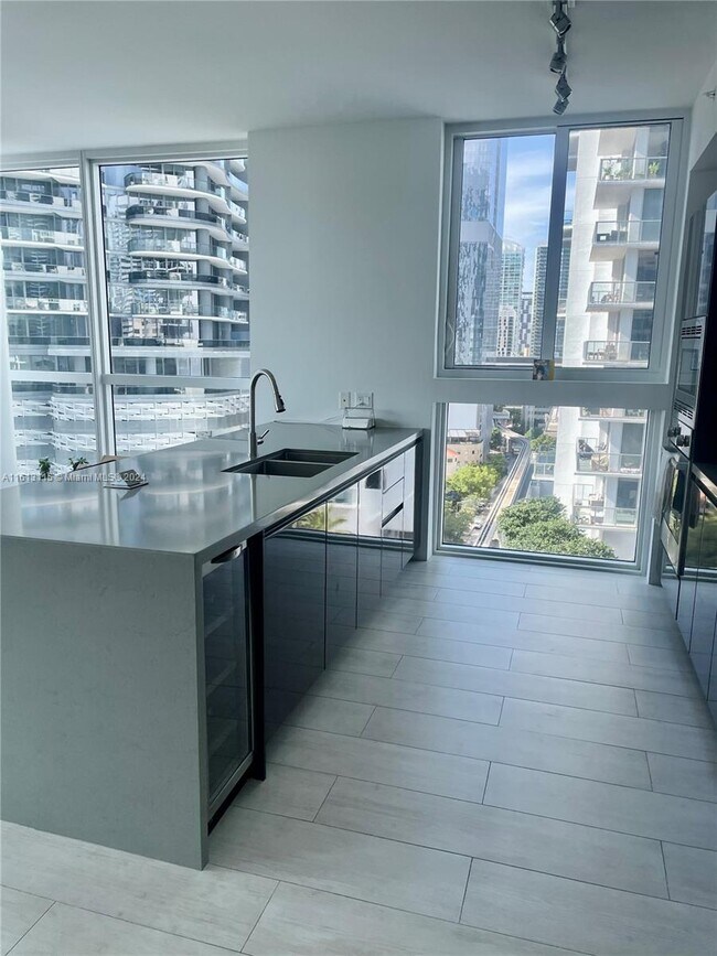 Foto del edificio - 1080 Brickell Ave