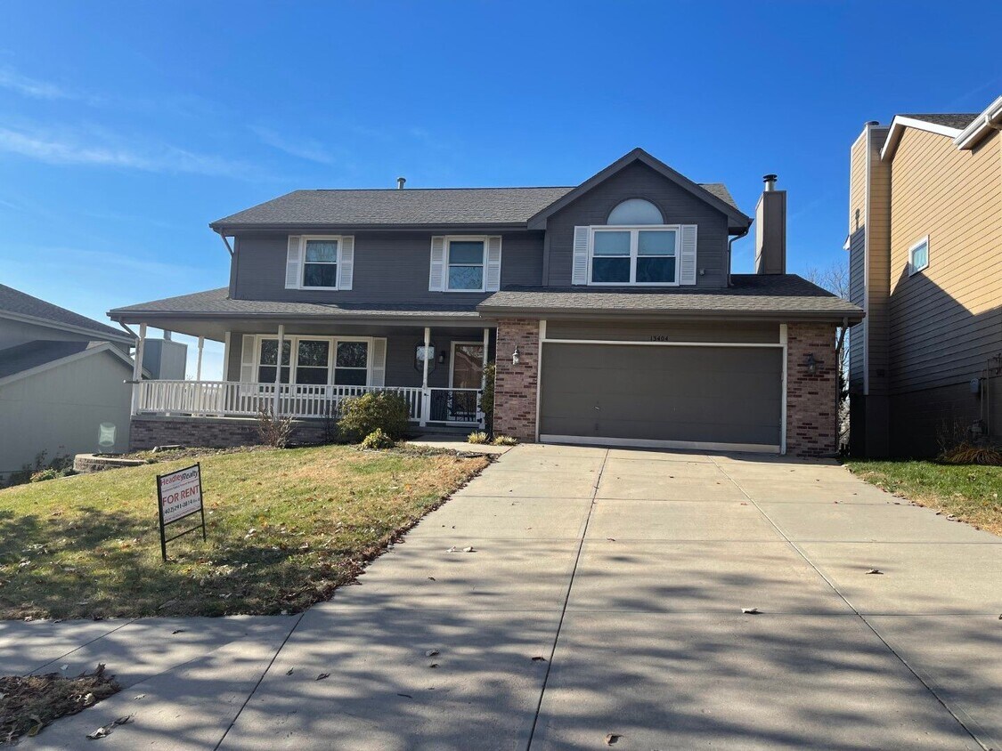 Foto principal - Bellevue Home for Rent