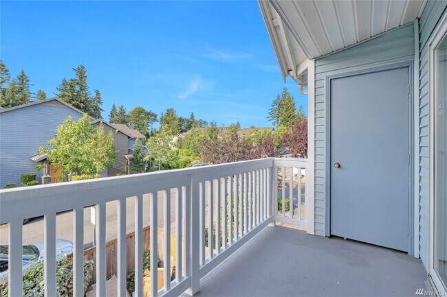Foto del edificio - Top Floor 2 bed Condo in Renton available ...