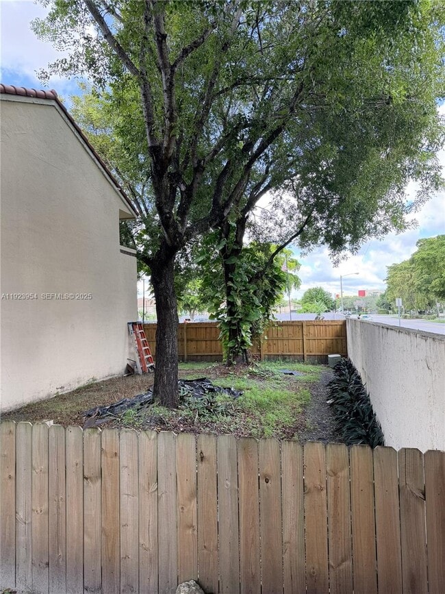 Photo - 17982 NW 68th Ave House