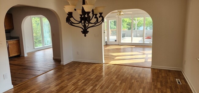 Building Photo - 169 Valleyview Dr