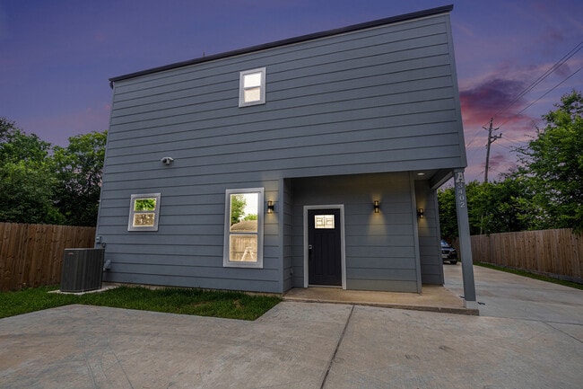 Building Photo - 3402 Nathaniel Brown St