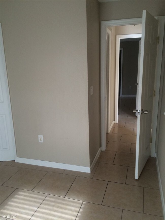 Building Photo - 3113 Harmon Ln