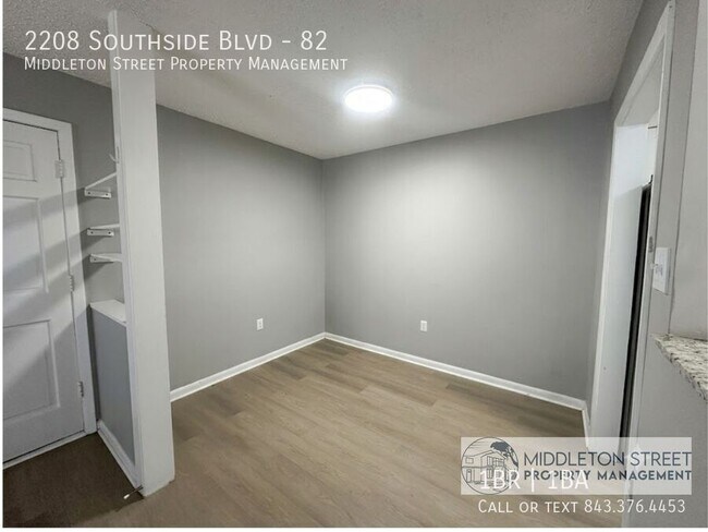 Foto del edificio - 2208 Southside Blvd
